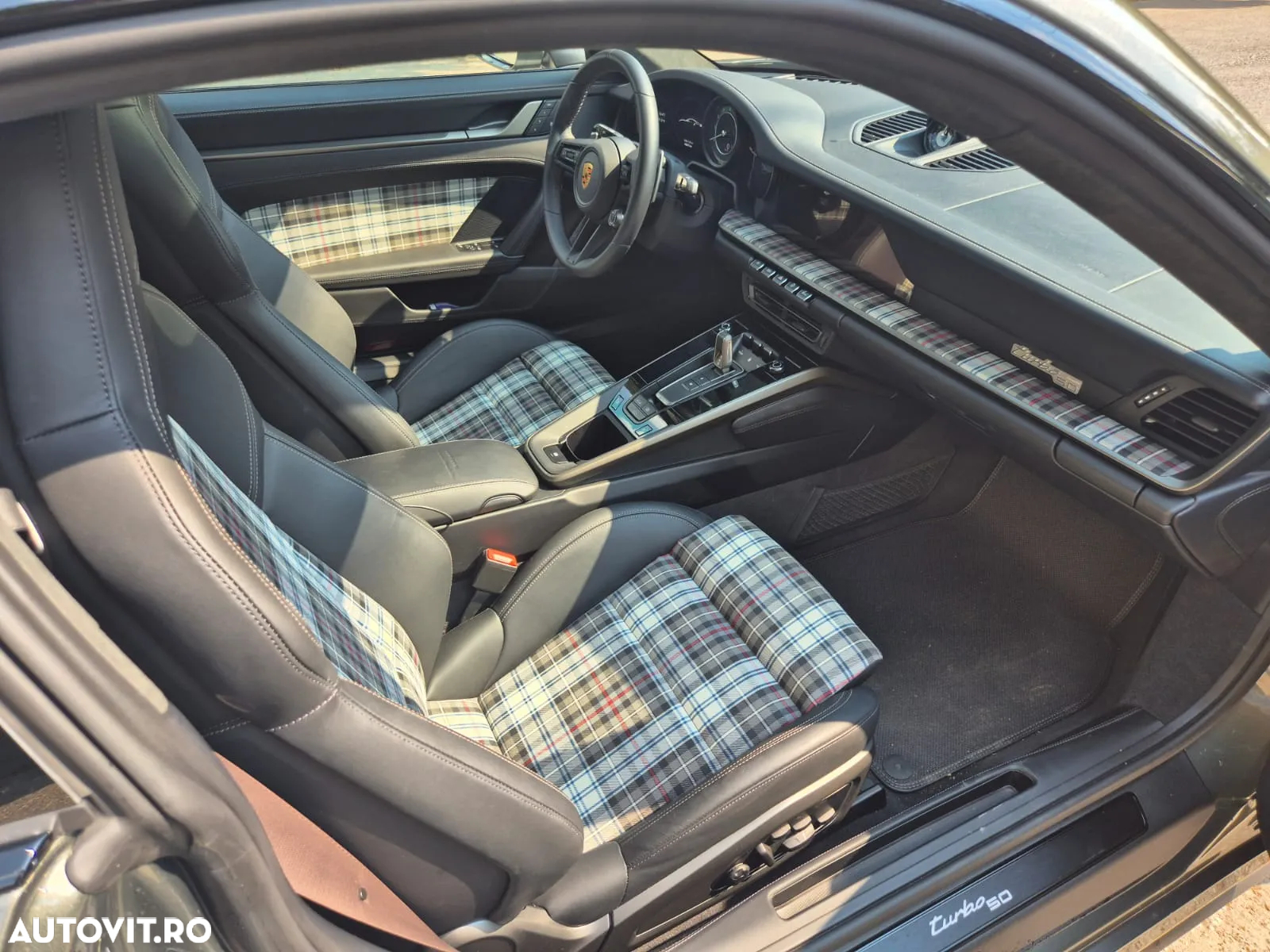 Porsche 911 Turbo PDK 50 Years - 19