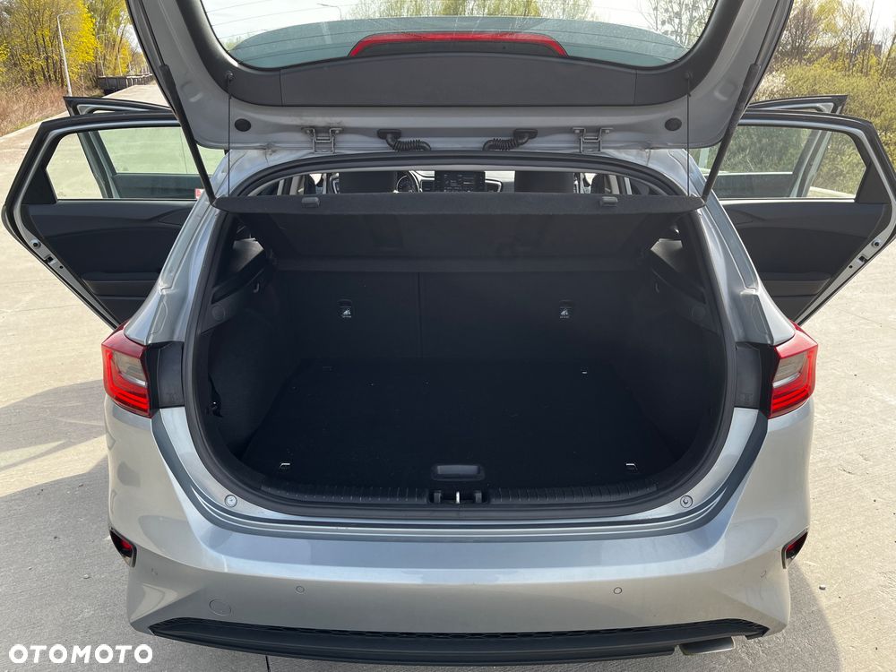 Kia Ceed - 11