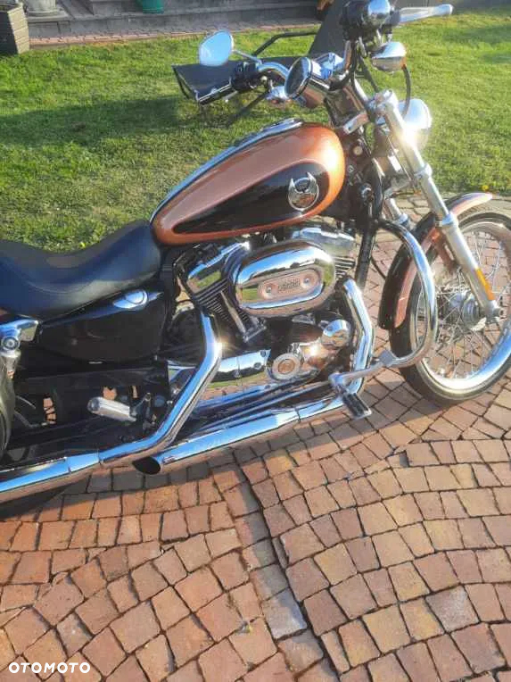 Harley-Davidson Sportster Custom 1200C - 4