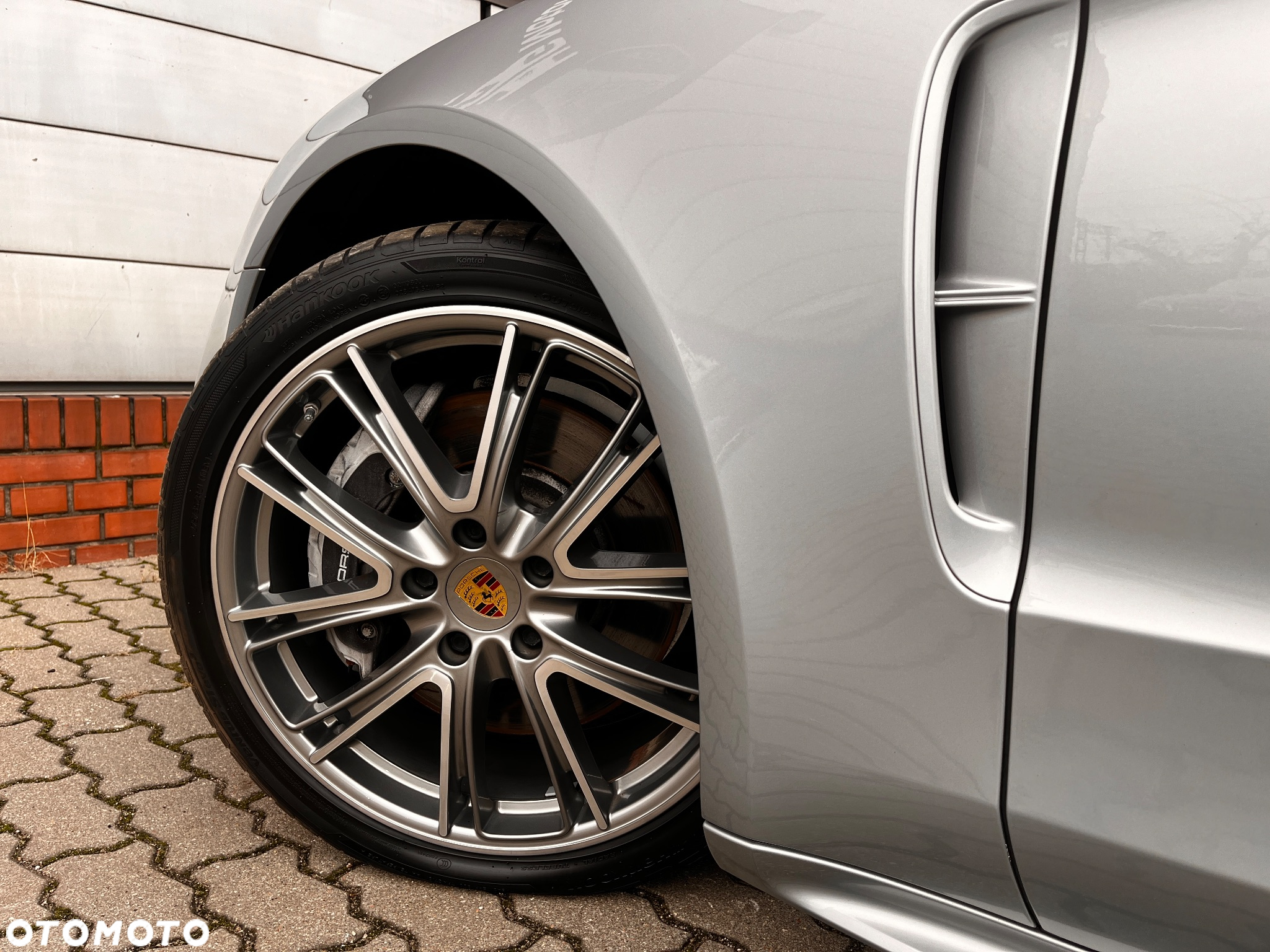 Porsche Panamera 4 - 3