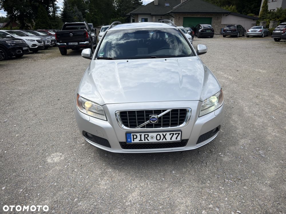 Volvo V70 D5 AWD Summum - 3