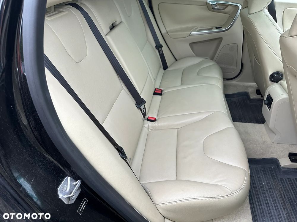 Volvo XC 60 T5 Geartronic Summum - 4