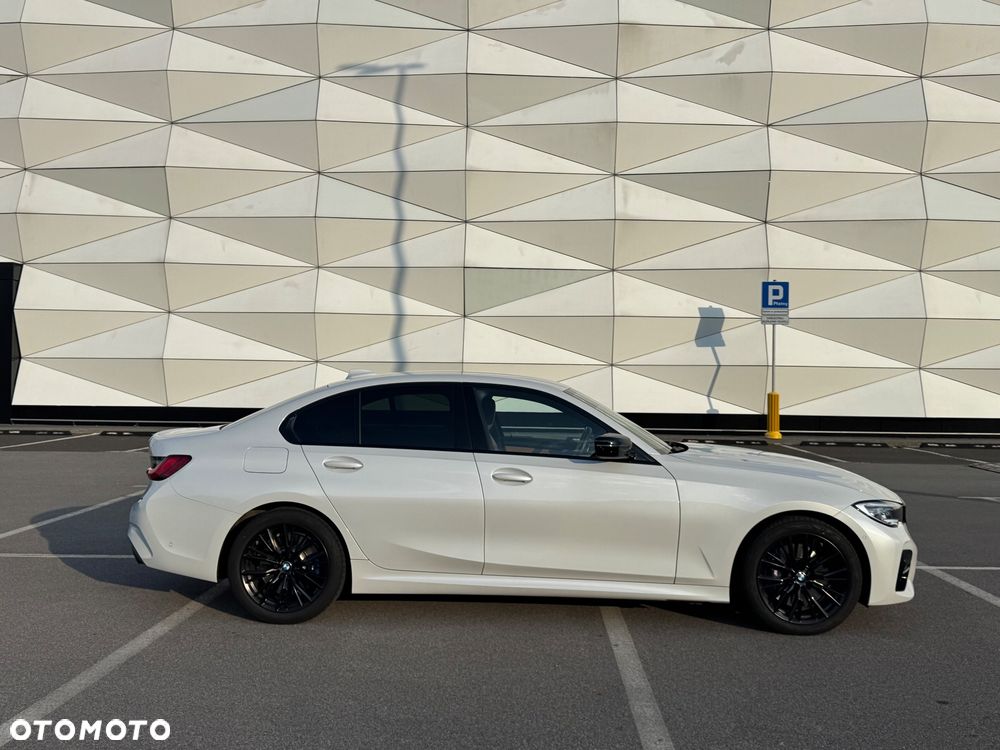 BMW 320I 2019 photo 3