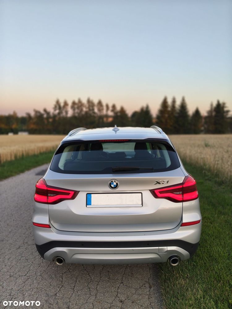 BMW X3 xDrive20d - 12