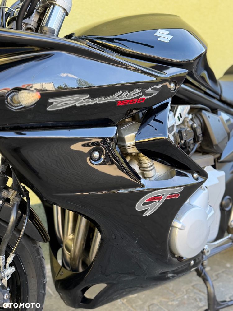 Suzuki Bandit - 32