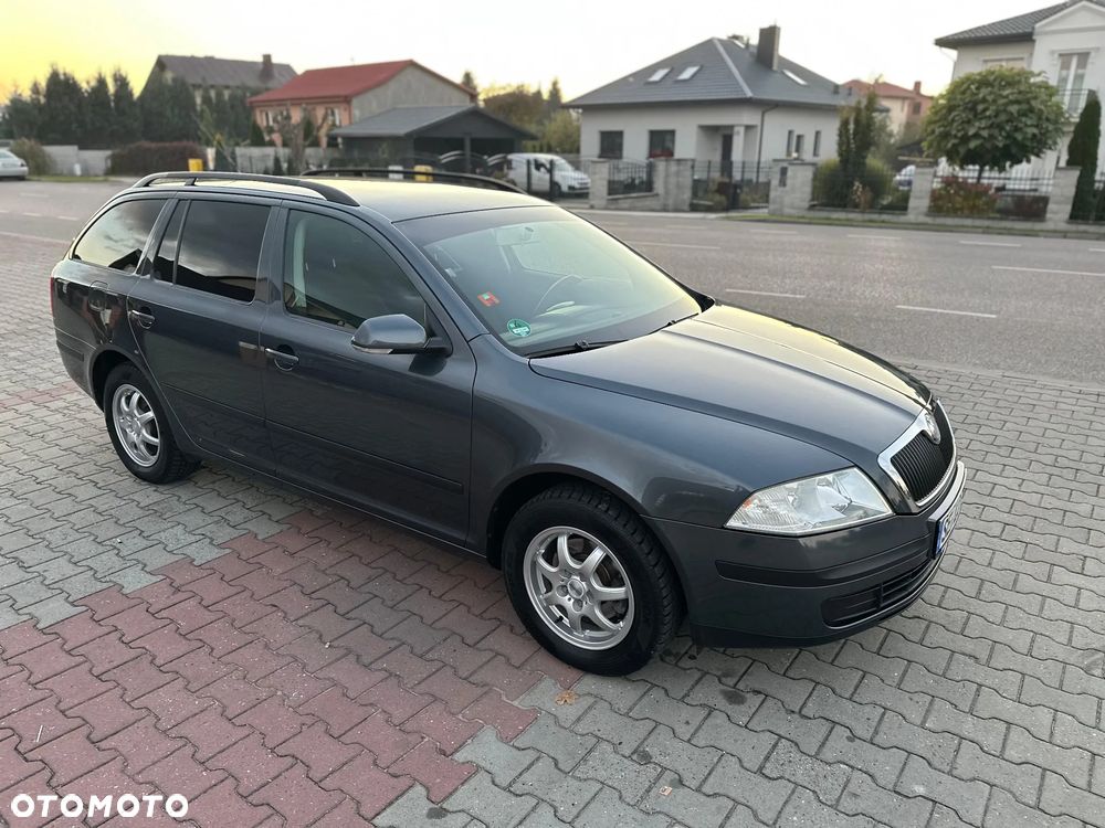 Skoda Octavia 1.6 Ambition - 16