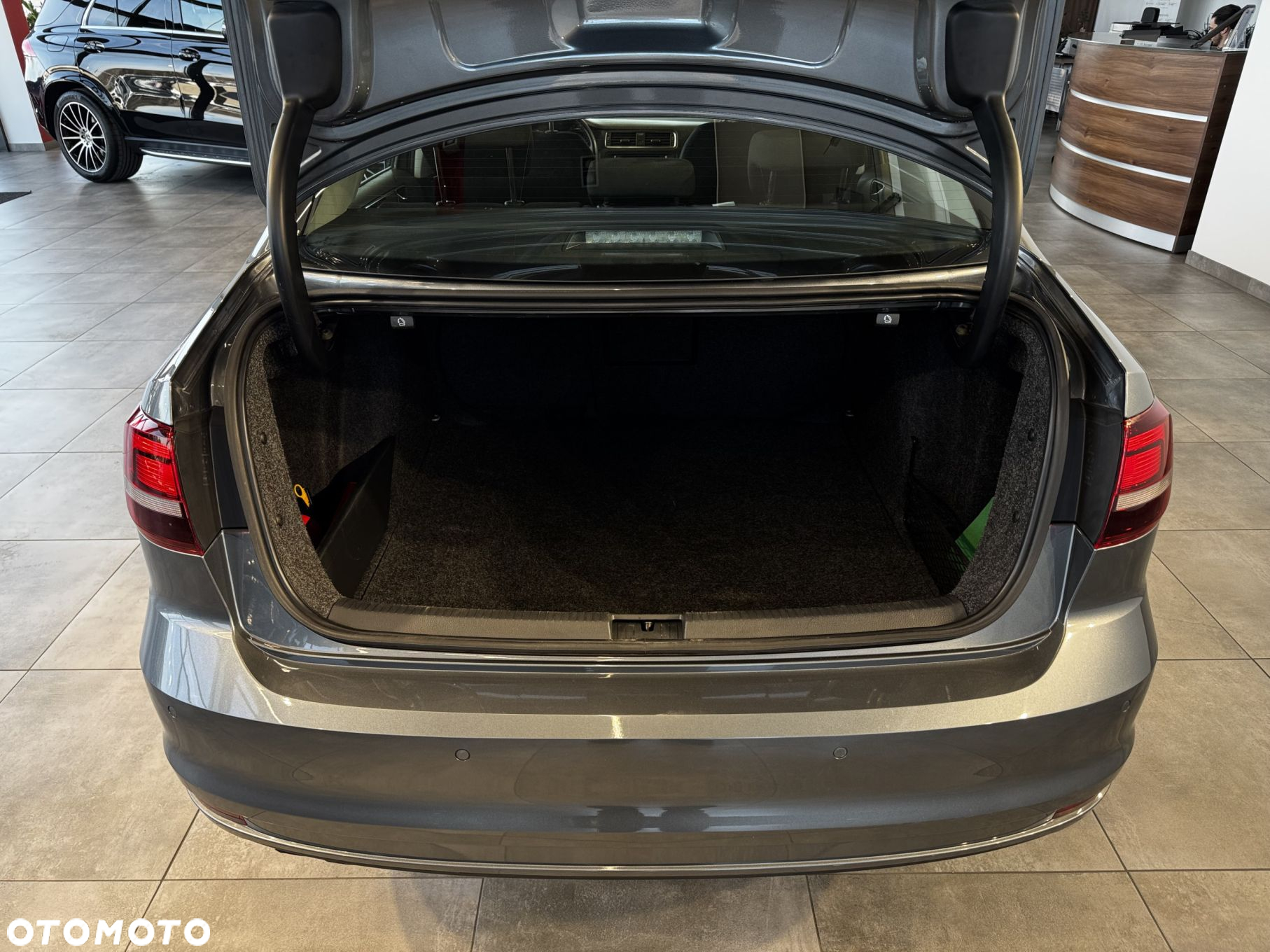 Volkswagen Jetta - 13