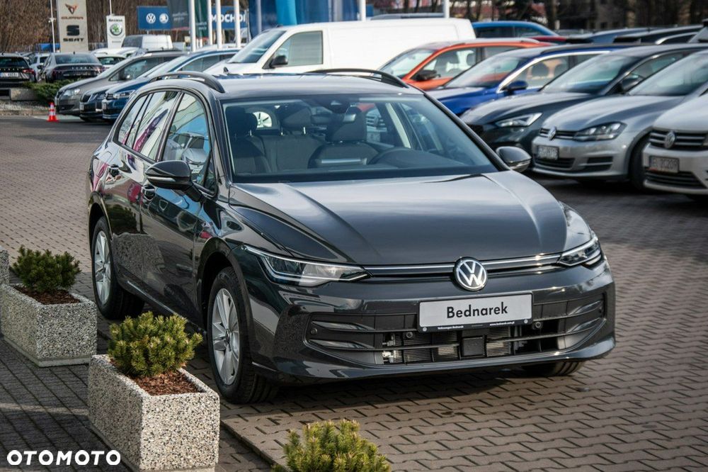 Volkswagen Golf - 5
