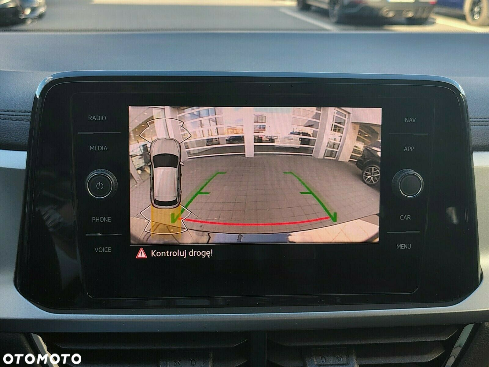 Volkswagen T-Roc - 15