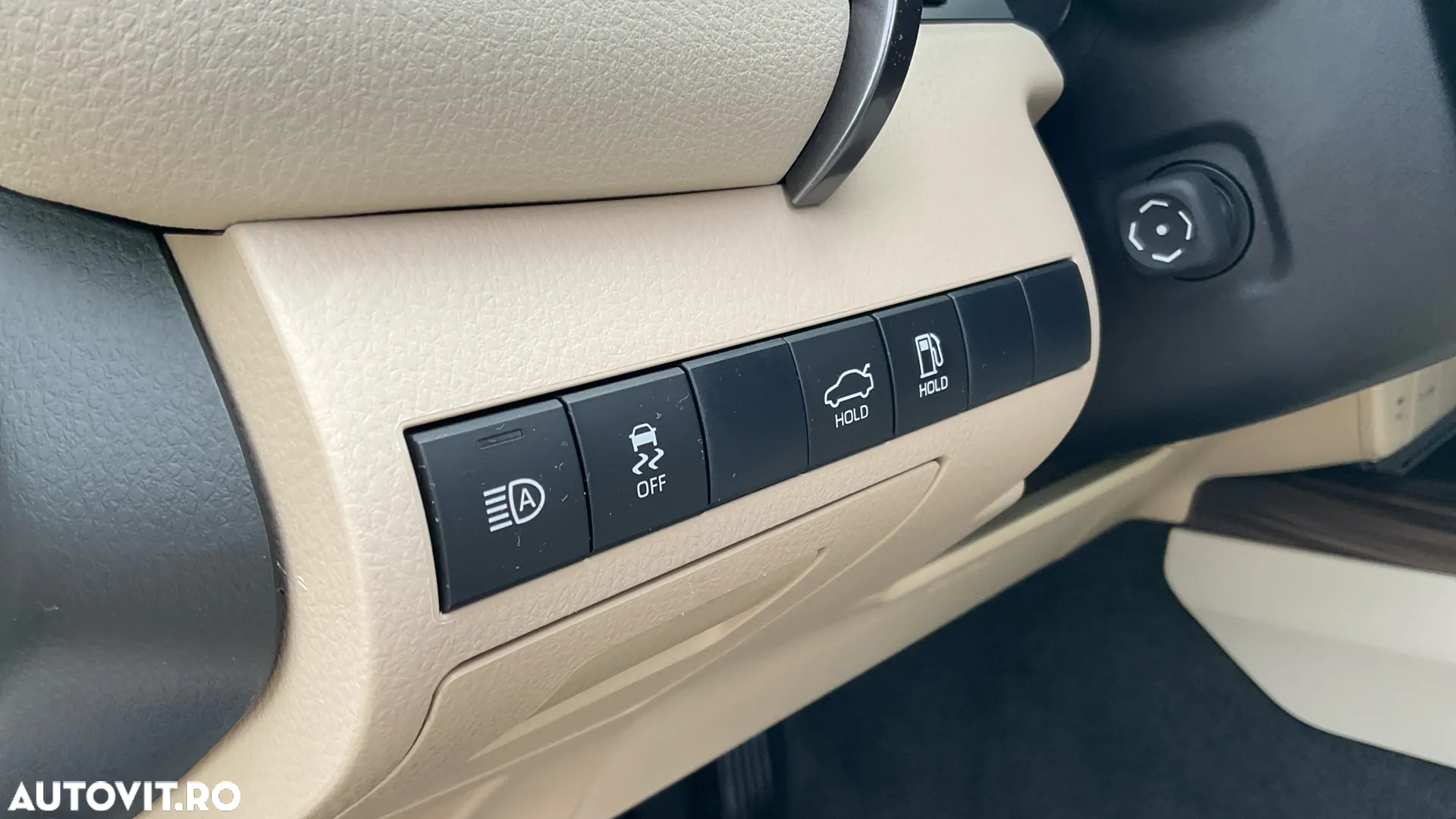 Toyota Camry 2.5 Hybrid Dynamic - 8