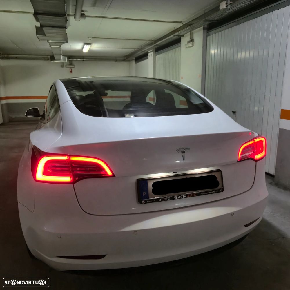 Tesla Model 3 Standard Range Plus RWD - 3