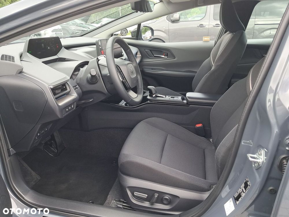 Toyota Prius - 12
