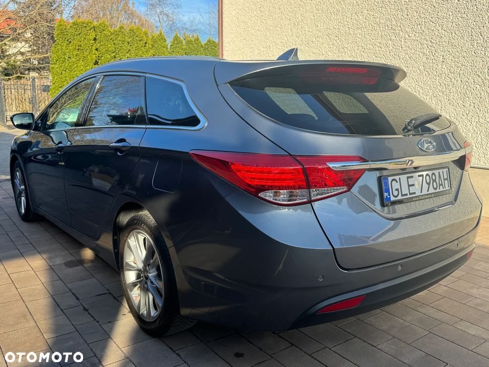 Hyundai i40 i40cw 1.7 CRDi Automatik Fifa World Cup Edition - 3