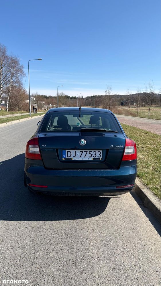 Skoda Octavia 1.6 TDI DPF Ambiente - 4