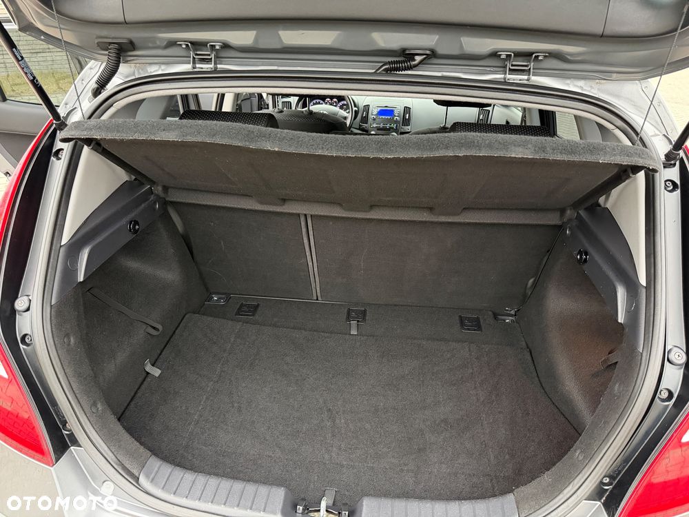 Hyundai i30 1.4 Comfort - 37