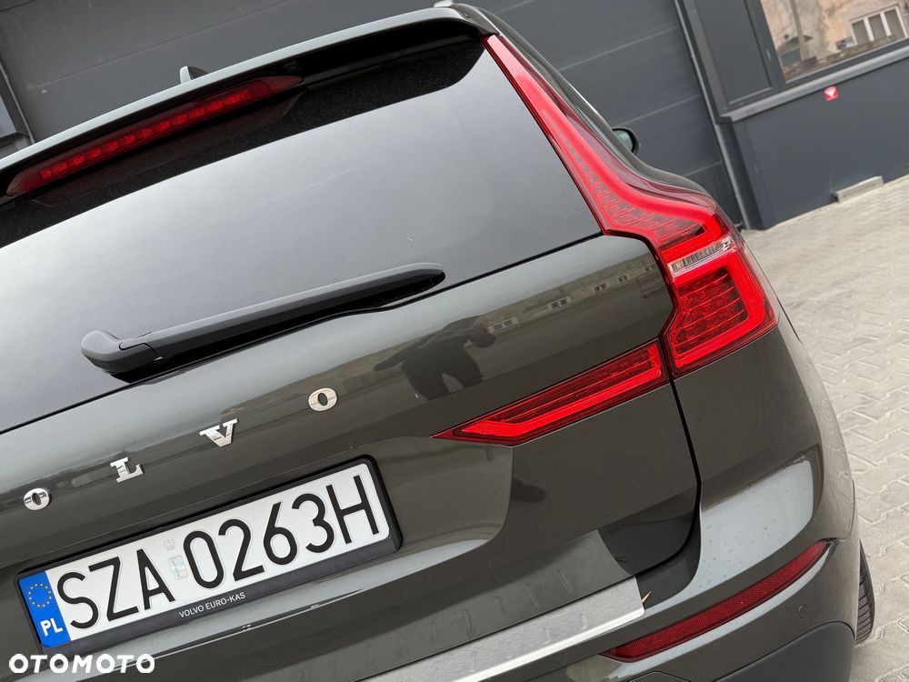 Volvo XC 60 B4 B Geartronic Momentum Pro - 17