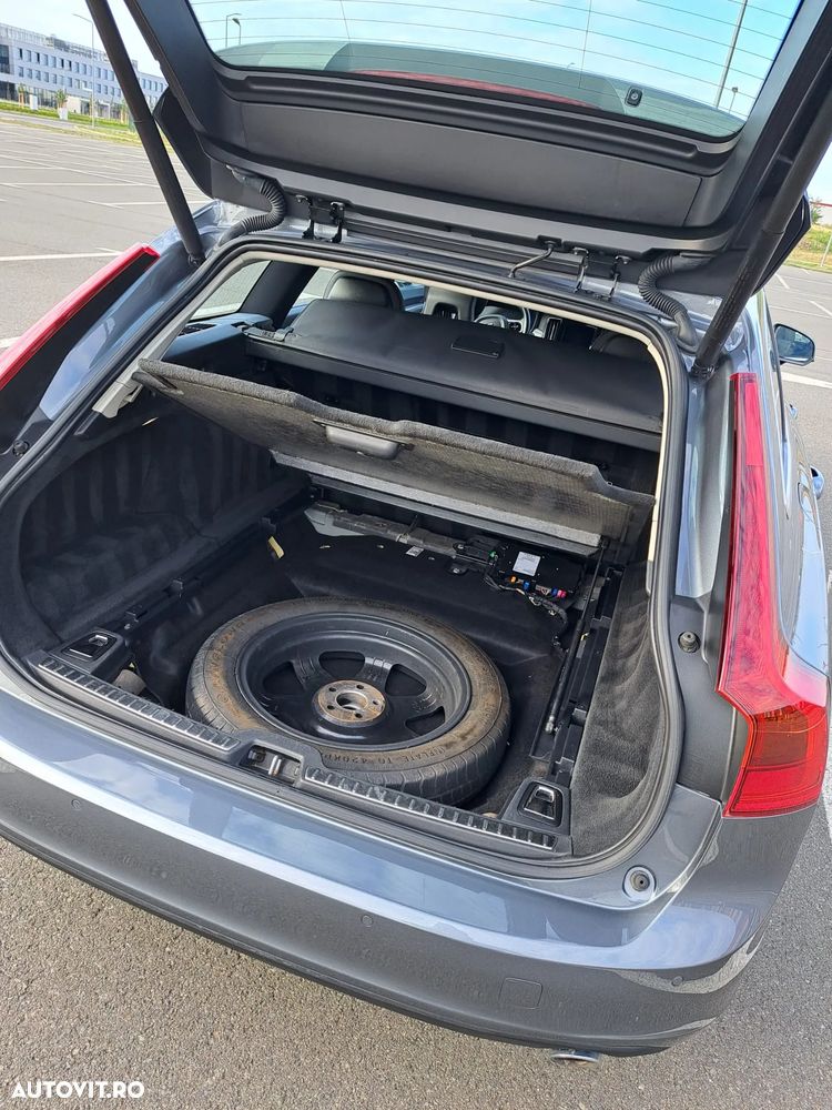 Volvo V90 D3 Momentum - 33