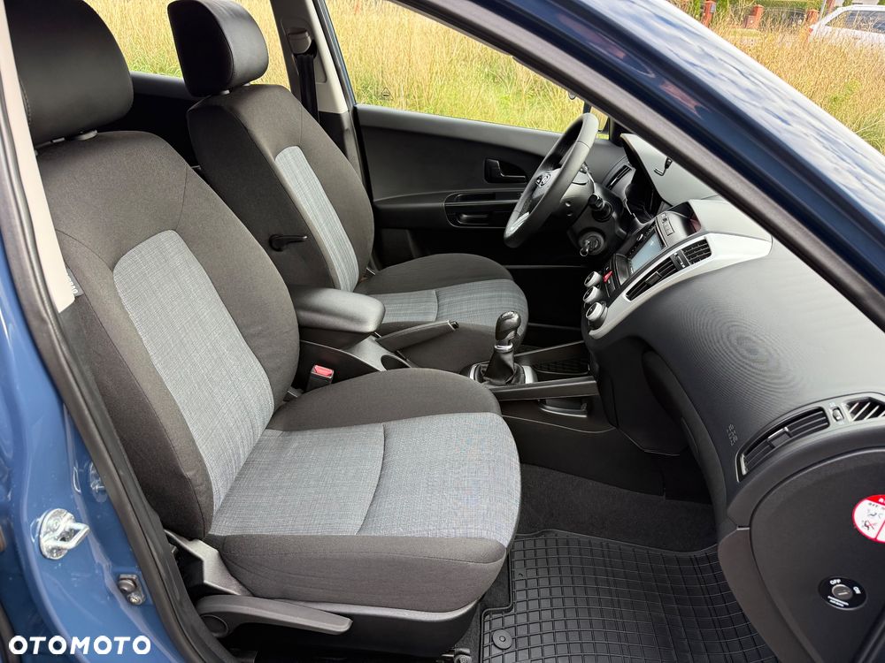 Kia Ceed - 16