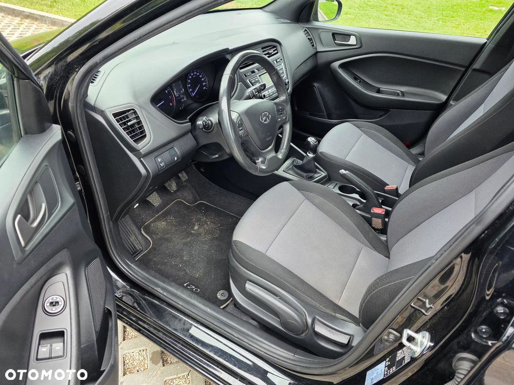 Hyundai i20 1.2 - 8