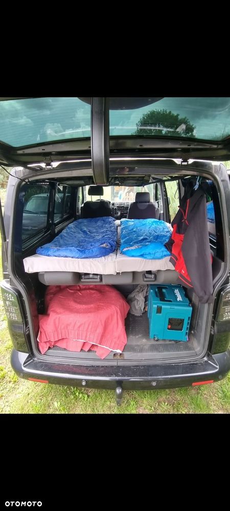 Volkswagen Multivan - 11