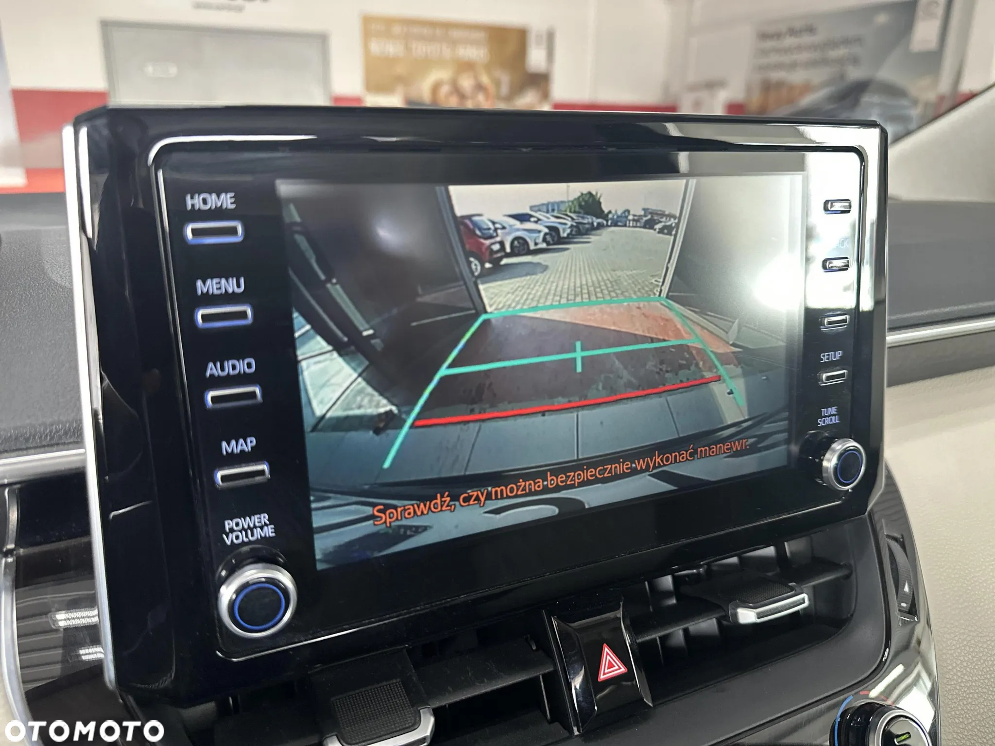 Toyota Corolla 1.8 Hybrid Comfort - 19