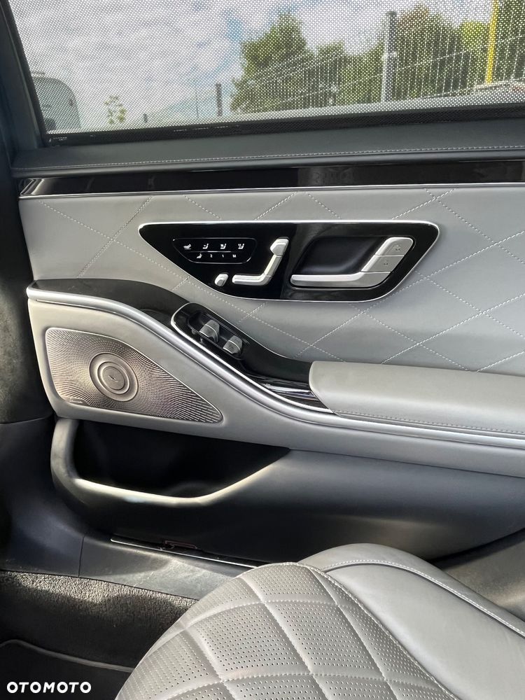 Mercedes-Benz Klasa S 500 4-Matic L 9G-TRONIC - 31