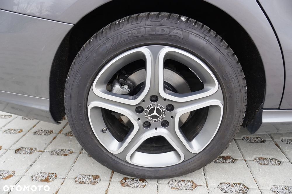 Mercedes-Benz CLA 200 Peak Edition - 16