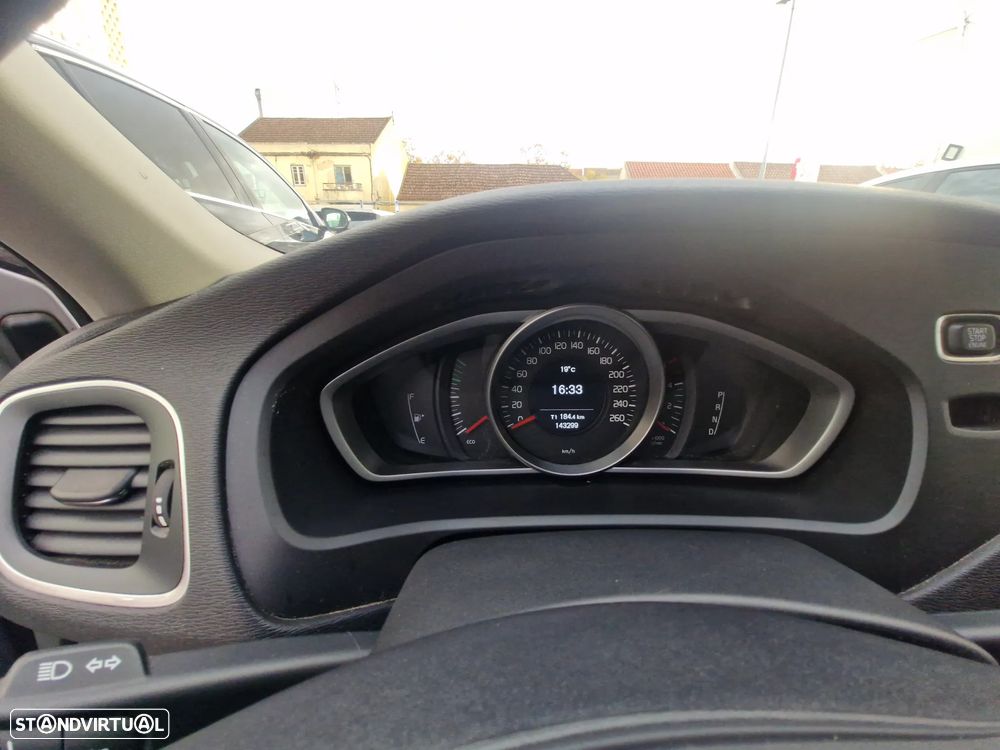 Volvo V40 D2 Geartronic Kinetic - 12