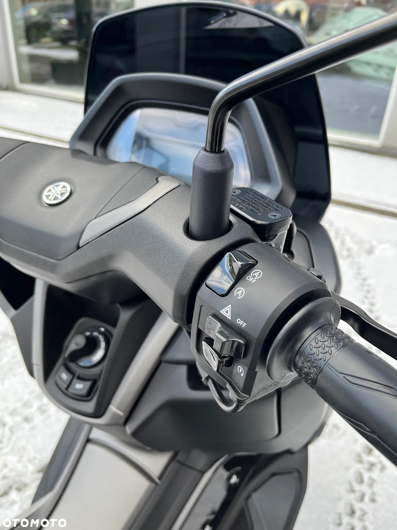 Yamaha NMAX - 11