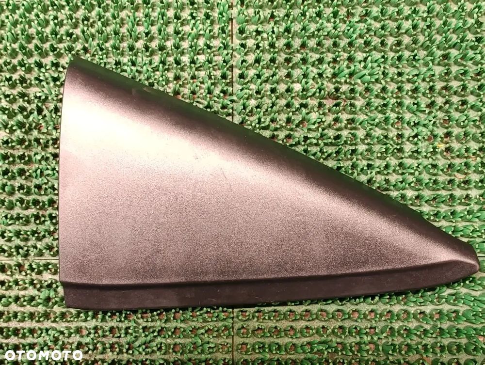 TOYOTA YARIS 11-19r Zaślepka Trójkąt Drzwi Tył Prawy - 2