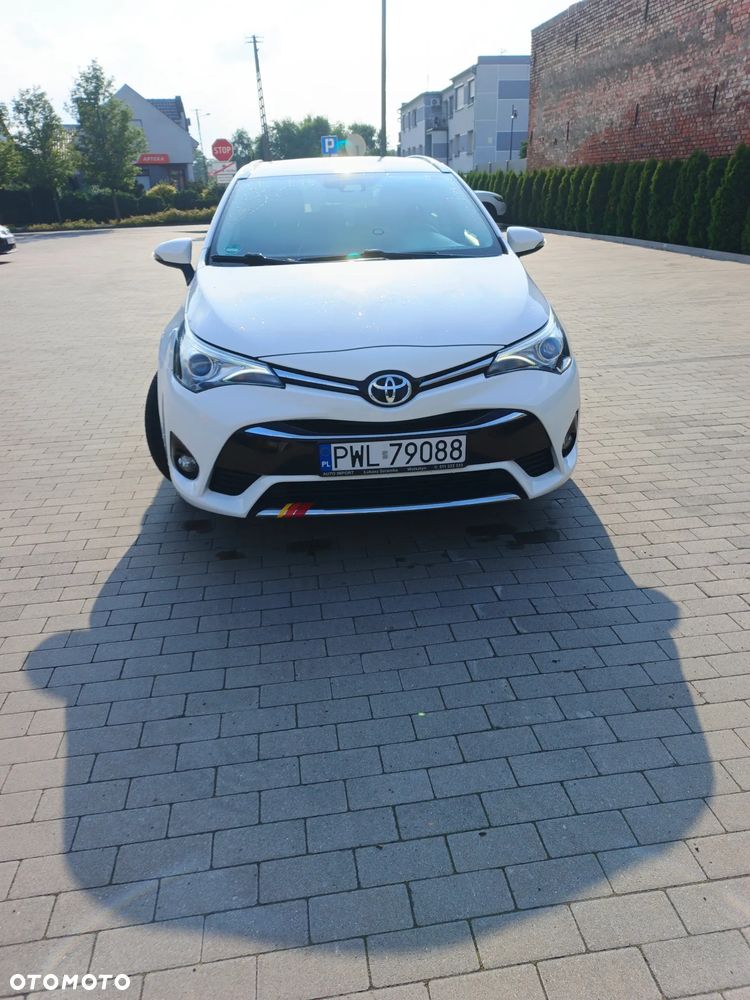 Toyota Avensis 1.8 Premium MS - 8