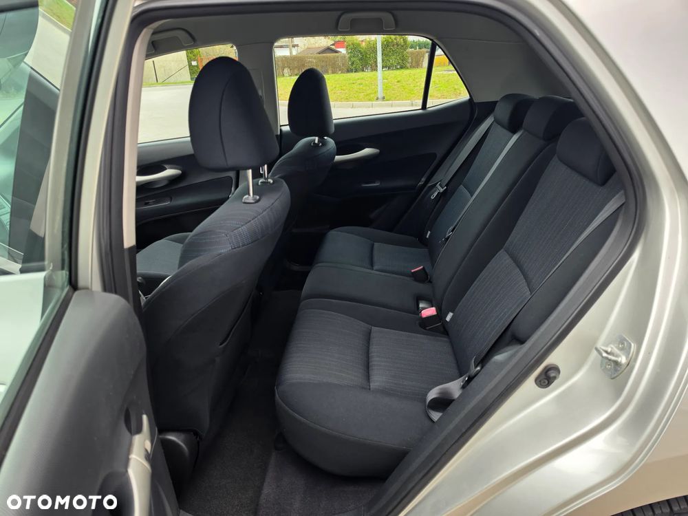 Toyota Auris 1.6 VVT-i Terra - 28