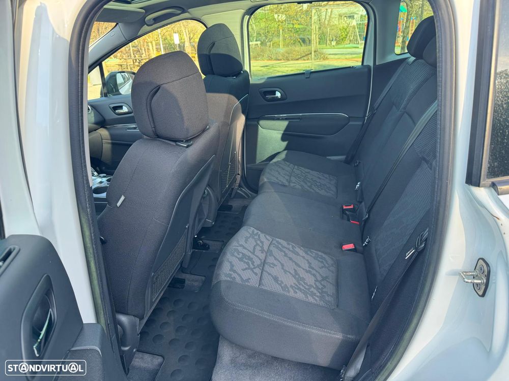 Peugeot 3008 1.6 e-HDi Allure 2-Tronic - 16