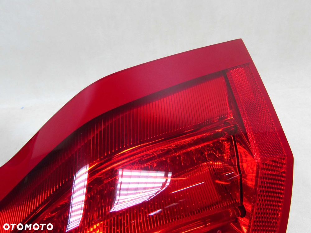 VOLVO V60 10- LAMPA TYL PRAWA 31214964 - 8