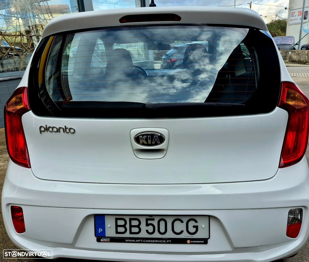 Kia Picanto 1.0 Fifa World Cup Edition - 6