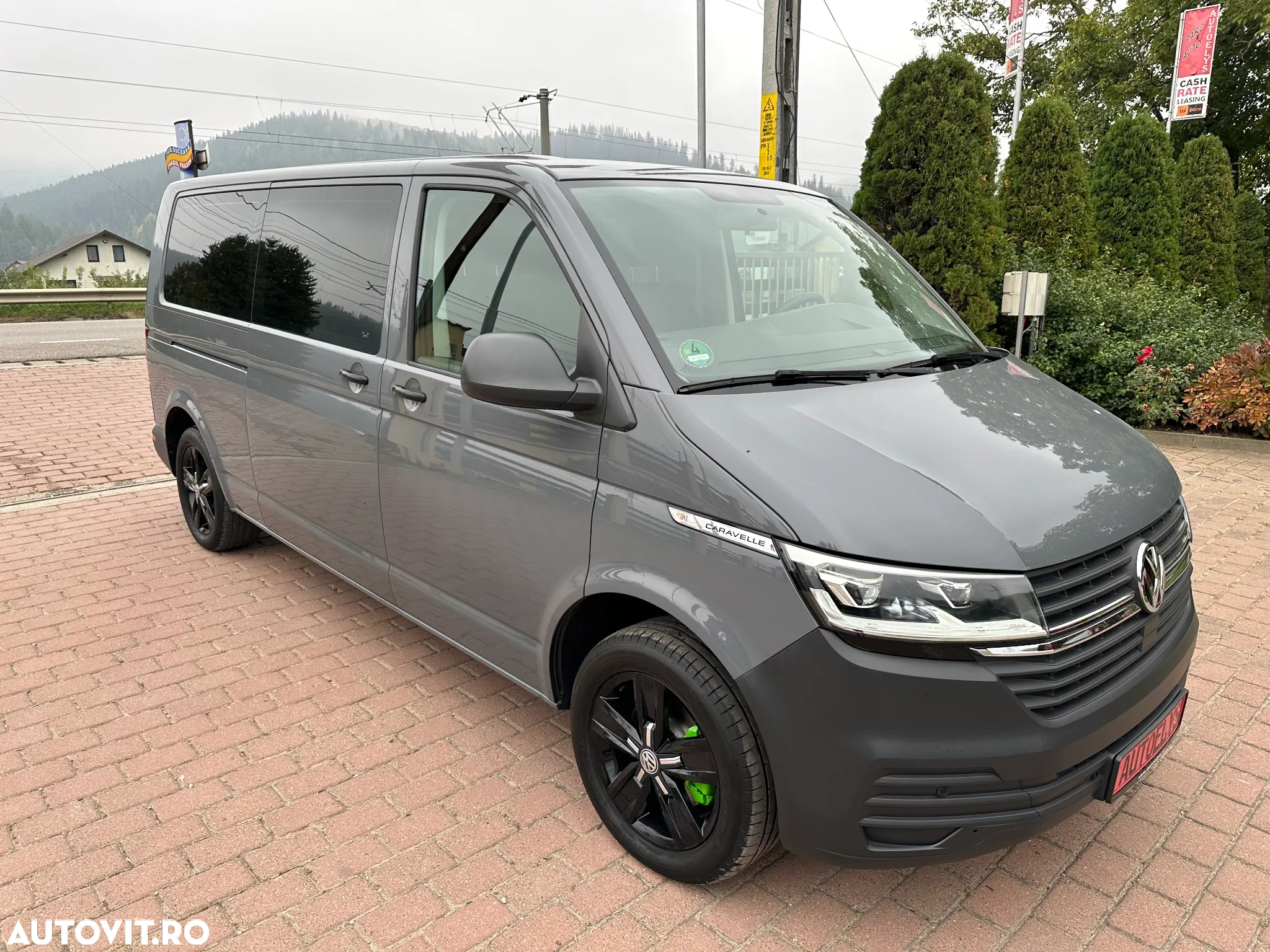 Volkswagen Caravelle - 11