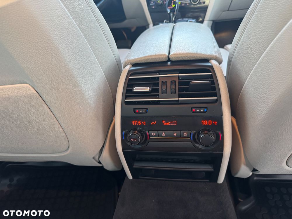 BMW Seria 7 740d xDrive - 9