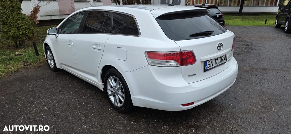 Toyota Avensis - 15