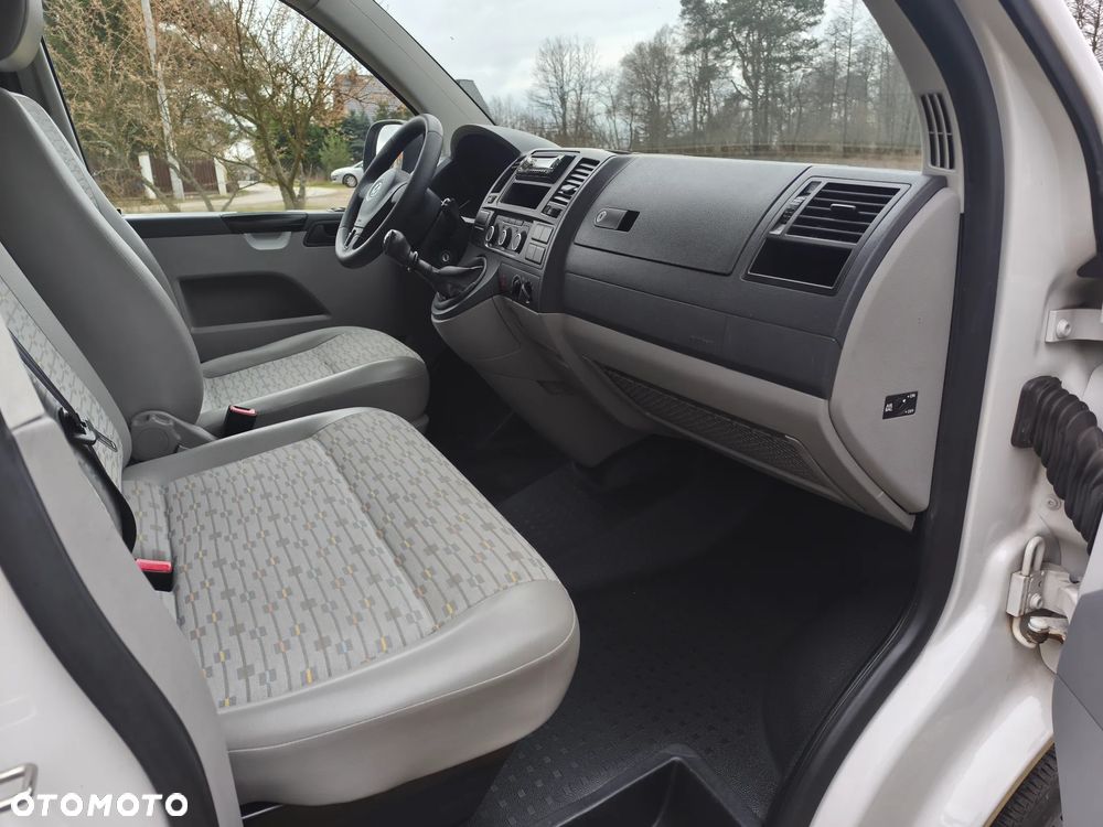Volkswagen Transporter - 28