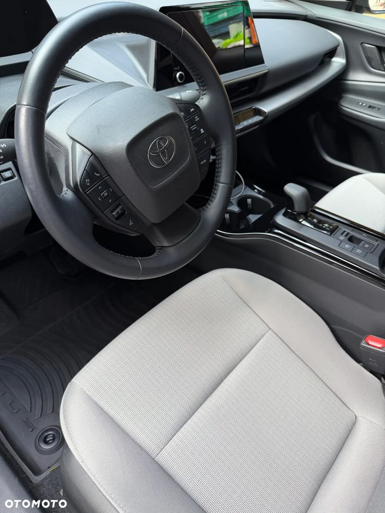 Toyota Prius - 25