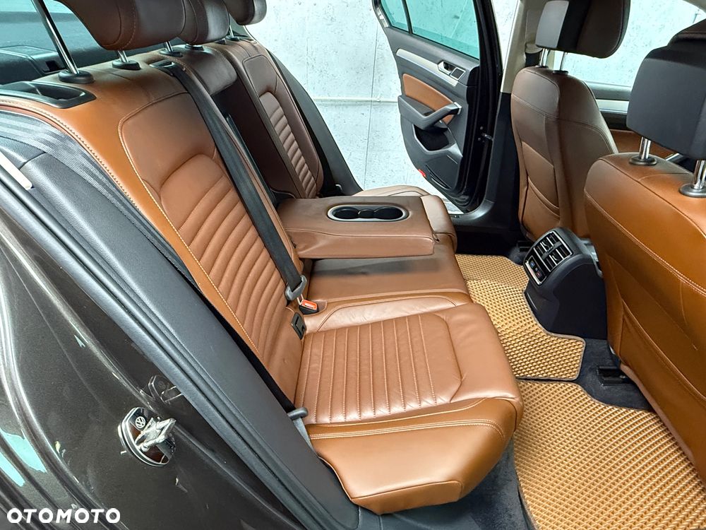 Volkswagen Passat 2.0 TDI BMT Highline DSG7 - 8