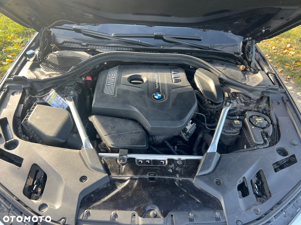 BMW Seria 5 530i Luxury Line - 16