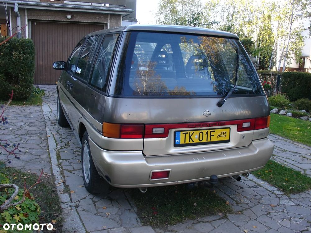 Nissan Prairie 2.0 SLX 5os - 1