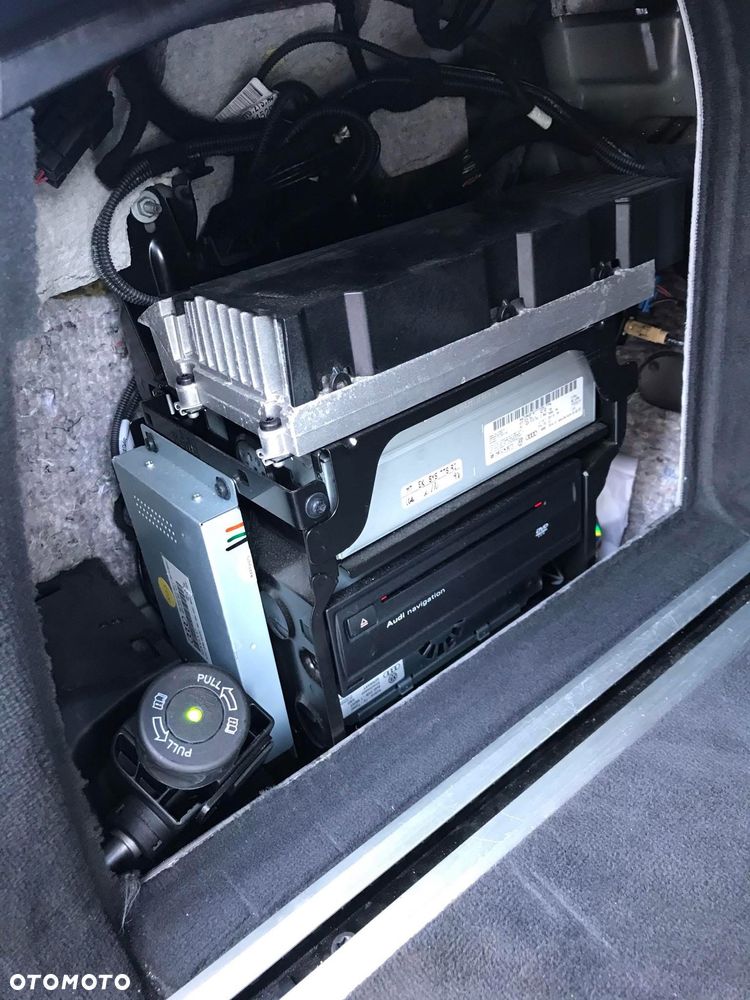 Audi S6 Avant Standard - 32