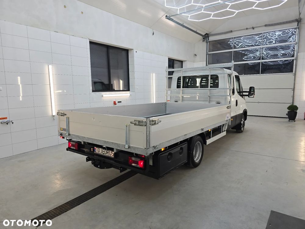 Iveco DAILY 50C18 / 35C18 DOKA SKRZYNIA DŁUGA3,81cm + SKRZYNIA NA NARZĘDZIA DEMONTOWANA HAK 3500Kg TEMPOMAT KLIMA 31 Tyś km SERWIS DO OSTATNIEGO Km ASO IVECO NA GWARANCJI - 6
