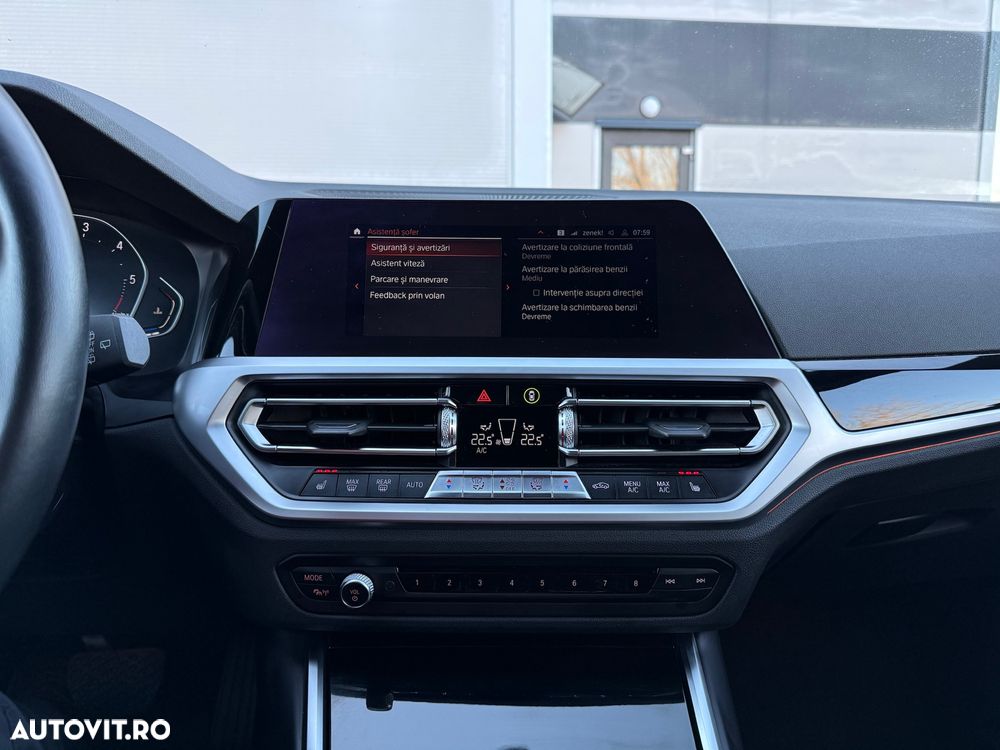 BMW Seria 3 320d Aut. Sport Line - 17