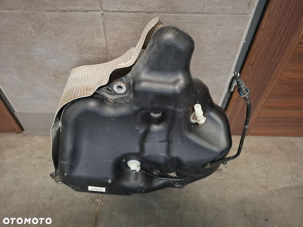 Zbiornik Adblue pompka Audi A6 C7 kombi lift 2015 roknr 4G0131877 - 4