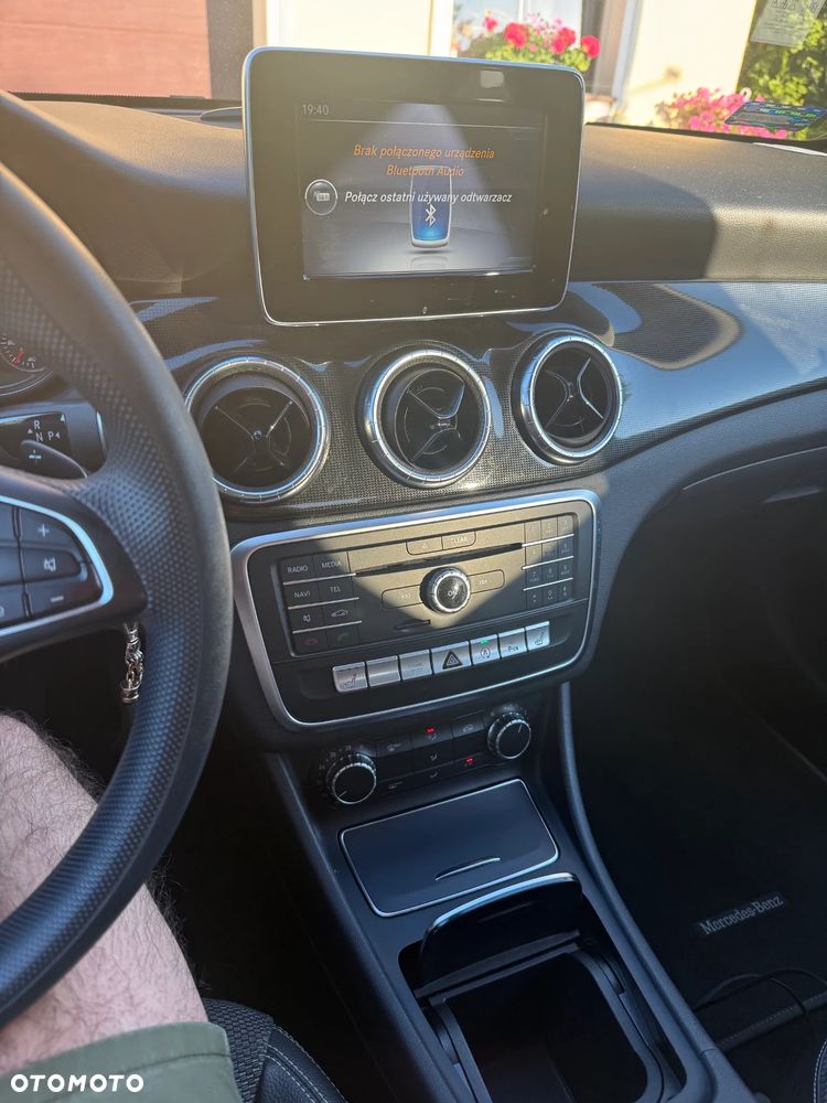 Mercedes-Benz CLA 200 7G-DCT - 13