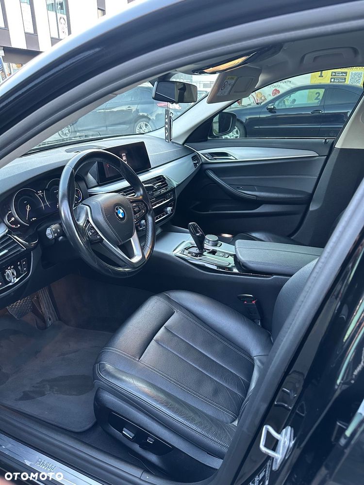 BMW Seria 5 520d Luxury Line sport - 21