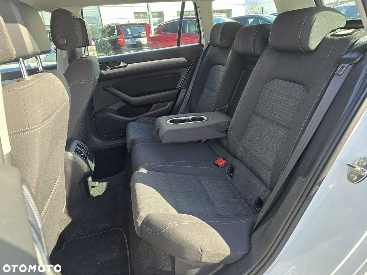 Volkswagen Passat - 18